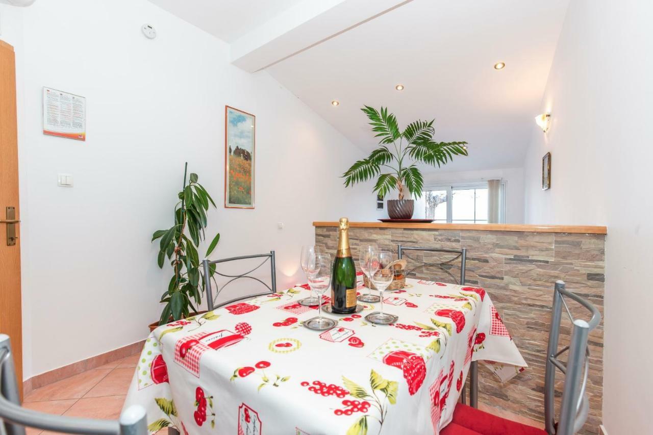 Apartment Jasna With Breathtaking Sea View, Terrace And Free Parking Hreljin Экстерьер фото